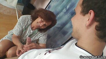 Морган иска бг порно видео да спори с анаконда