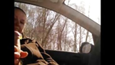 Крале на бг аматьорско порно реалността: Шибаната дупе на Джинебра Белучи на легло от рози на PornHD